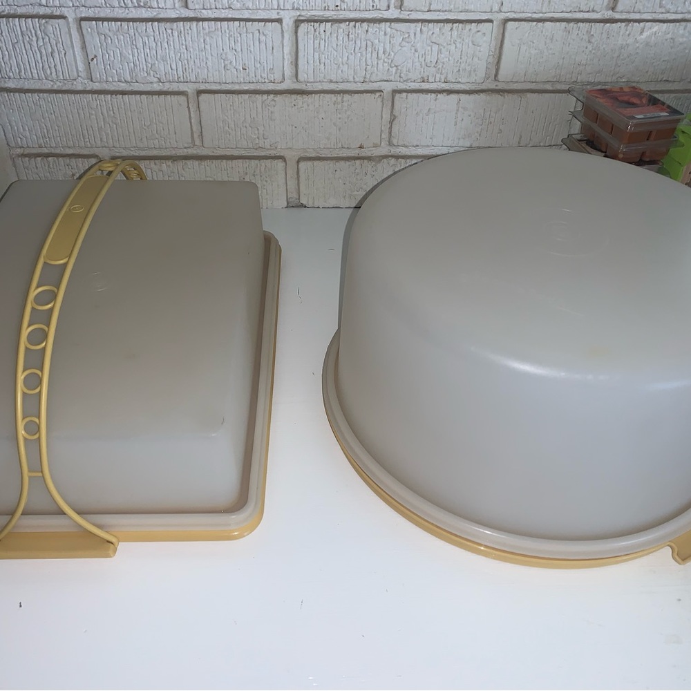 Vintage Tupperware Harvest Gold
